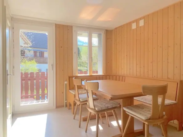 Dreifamilienhaus mit grossem Garten in Wasen