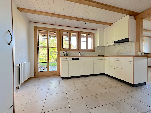 Bauernhaus, Stöckli m. 2 Wohnungen, Quellen, Aussicht, Sonne