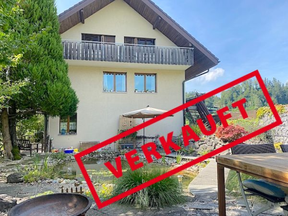 Wohn- und Geschäftshaus mit Studio